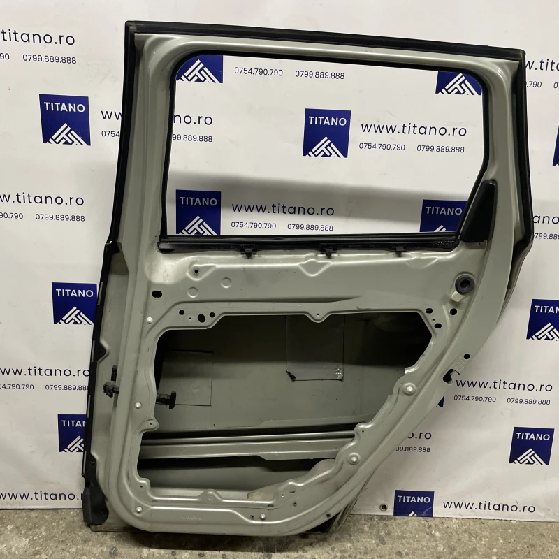 Usa dreapta spate / Volvo XC60 D5 2009 / Caroserie, oglinzi si faruri