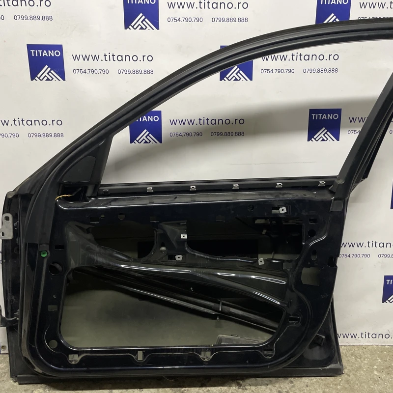 Usa dreapta fata / BMW Seria 7 E65 2008 / Caroserie, oglinzi si faruri