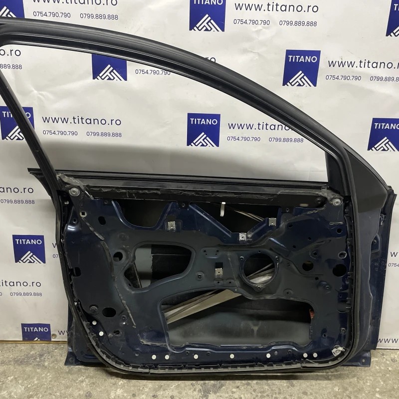 Usa stanga fata / Audi A6 C6 2008 / Caroserie, oglinzi si faruri