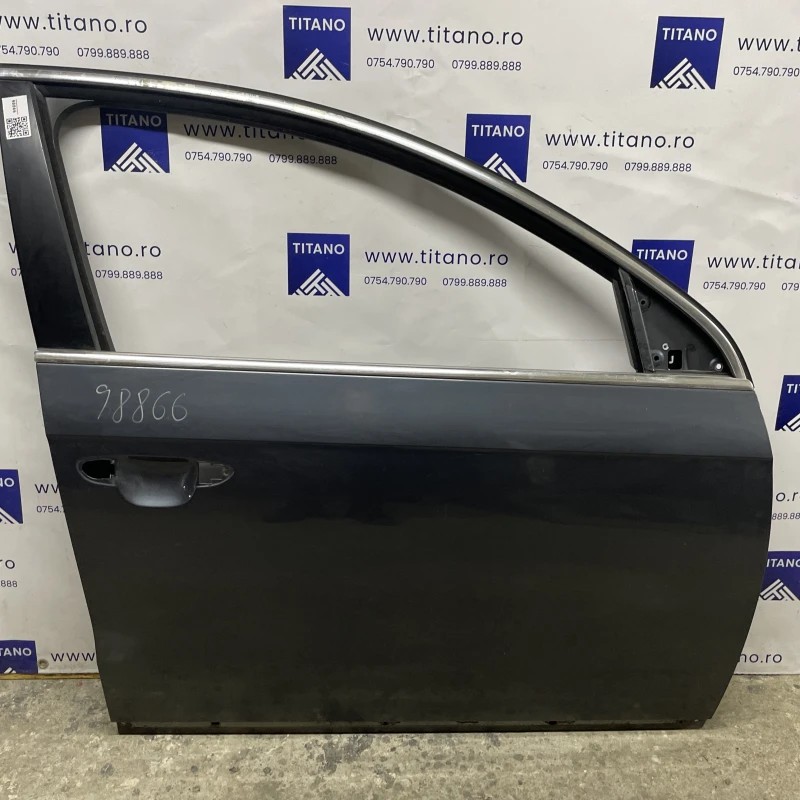 Usa dreapta fata Volkswagen Passat B7 2013