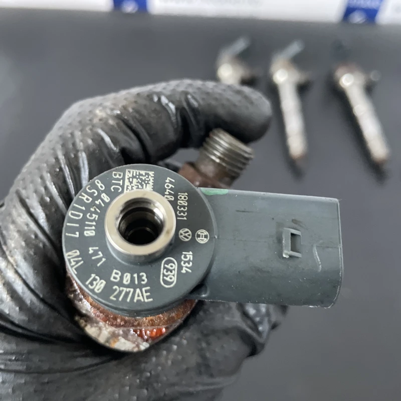 Injector / Audi A4 B8 2017 / Motor, racire si evacuare