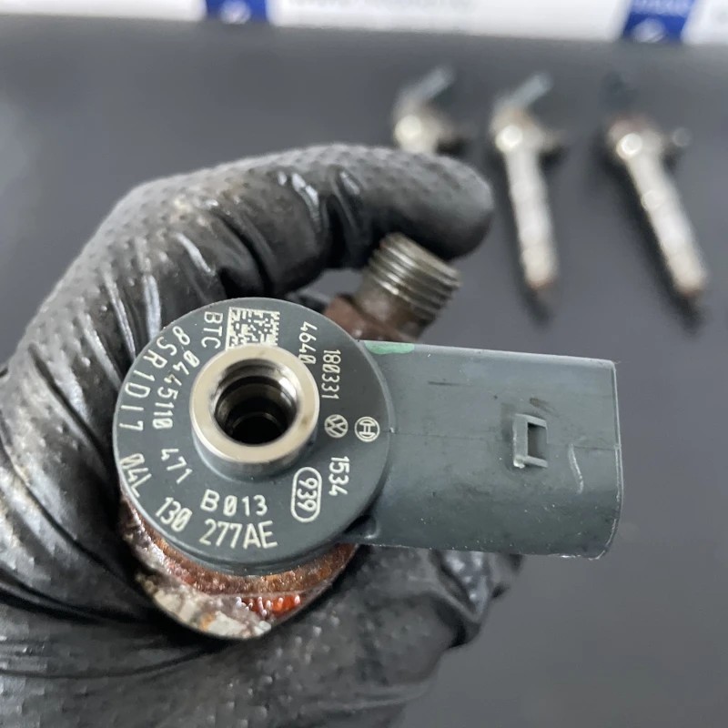 Injector / Audi A4 B8 2017 / Motor, racire si evacuare