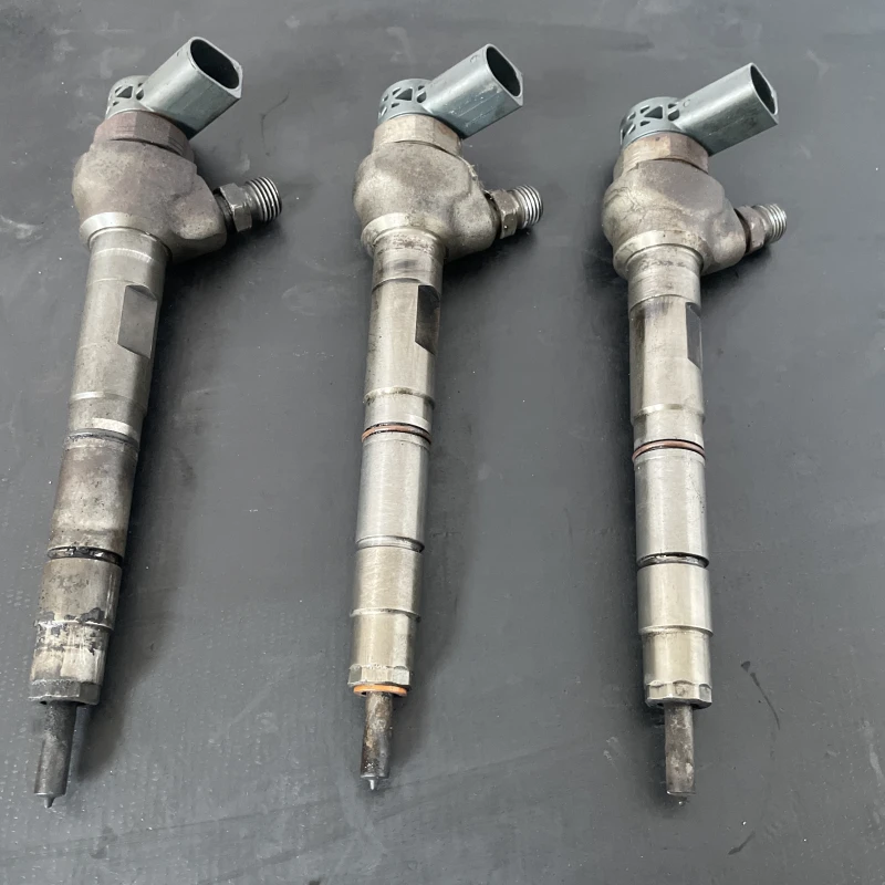 Injector / Volkswagen Passat B7 2013 / Motor, racire si evacuare