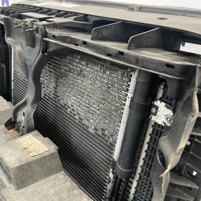 Trager complet / Volkswagen Tiguan 5N facelift 2012 / Caroserie, oglinzi si faruri
