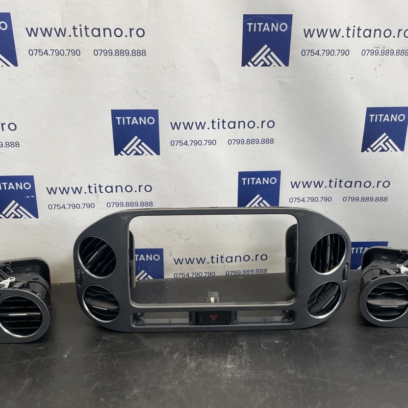Grila aer bord / Volkswagen Tiguan 5N facelift 2012 / Interior