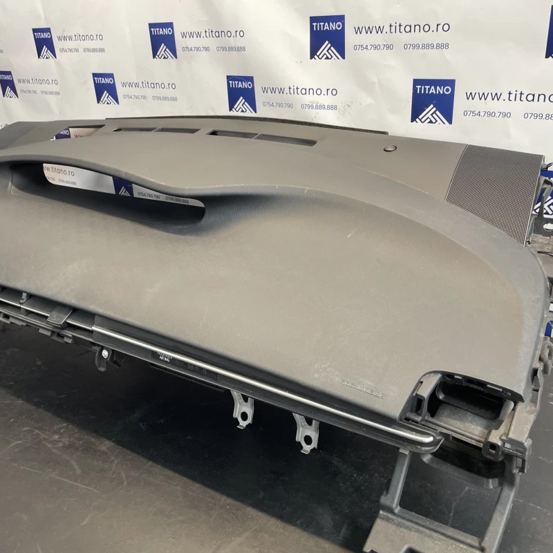 Plansa bord / Toyota Prius Prius 3 2012 / Interior