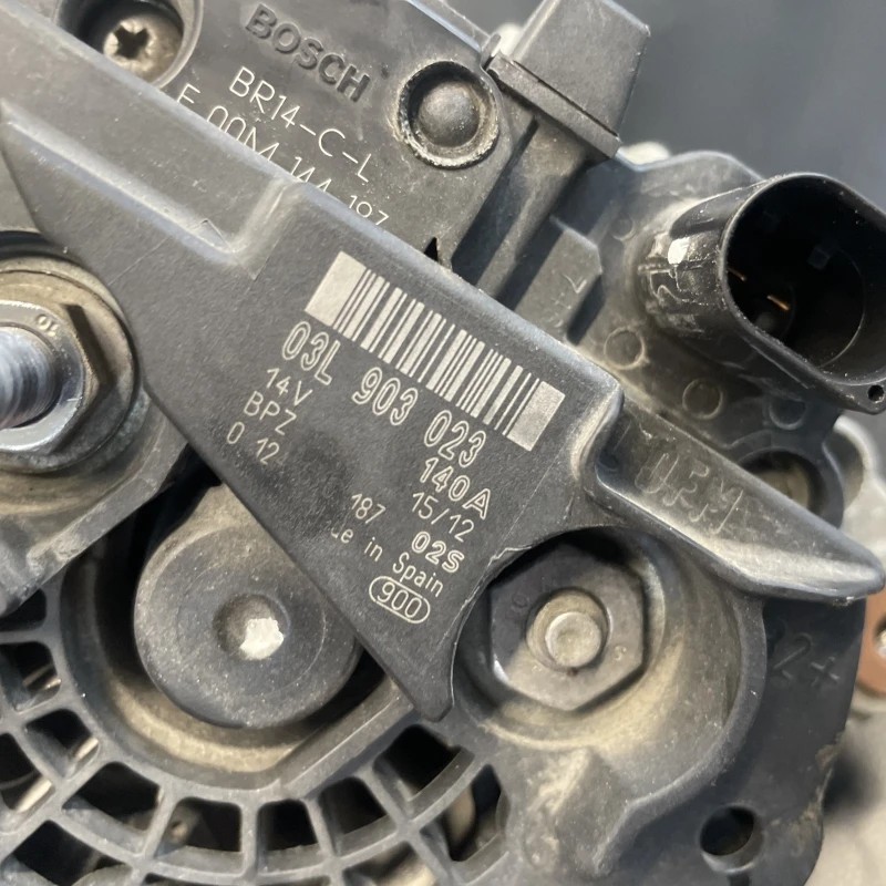 Alternator / Volkswagen Tiguan 5N facelift 2012 / Motor, racire si evacuare