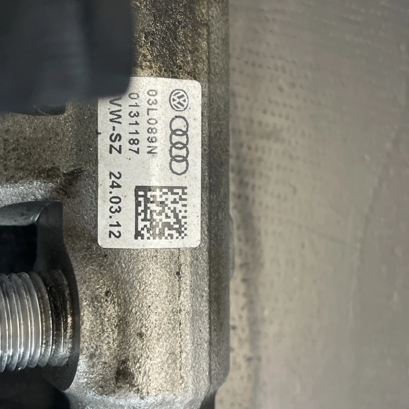 Rampa injectoare cu senzor / Volkswagen Tiguan 5N facelift 2012 / Motor, racire si evacuare