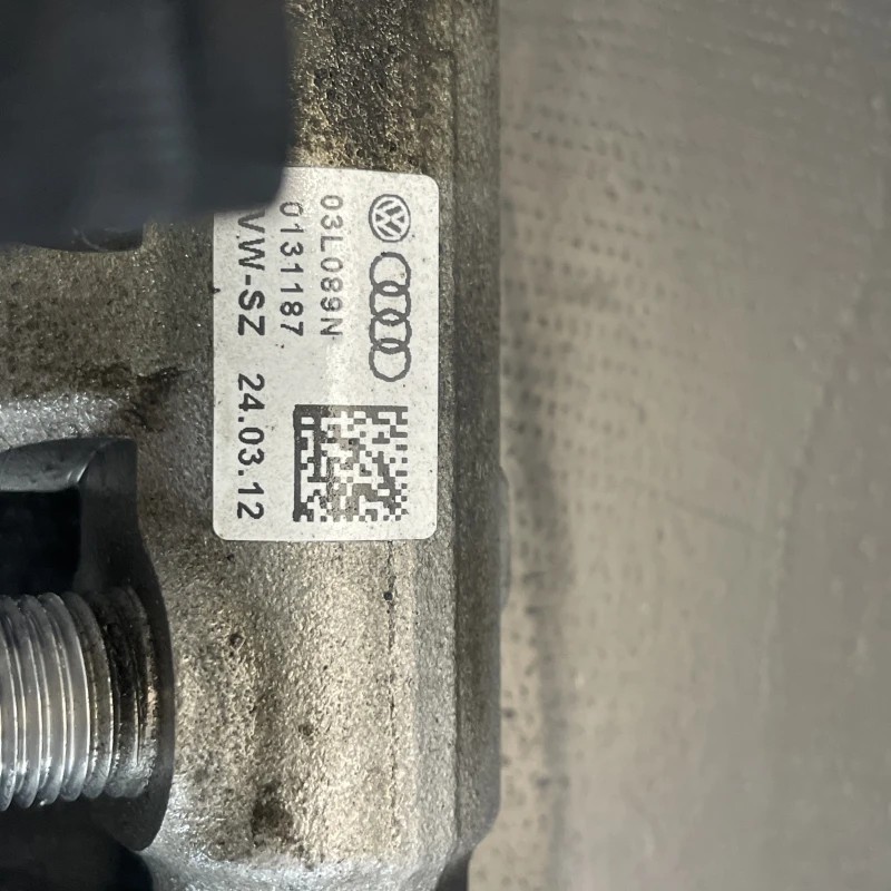 Rampa injectoare cu senzor / Volkswagen Tiguan 5N facelift 2012 / Motor, racire si evacuare