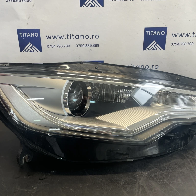 Far dreapta xenon / Audi A6 Allroad C7 2013 / Caroserie, oglinzi si faruri