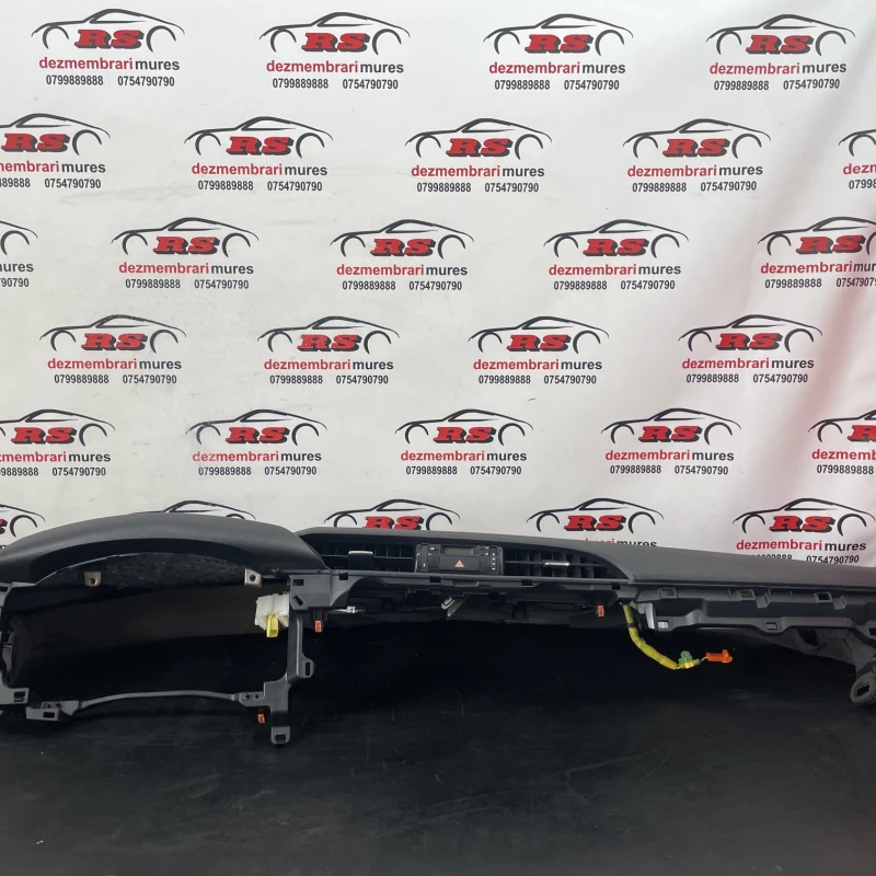 Plansa bord / Toyota Hilux 2018 / Interior