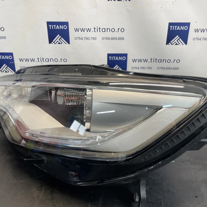 Far stanga xenon / Audi A6 Allroad C7 2013 / Caroserie, oglinzi si faruri