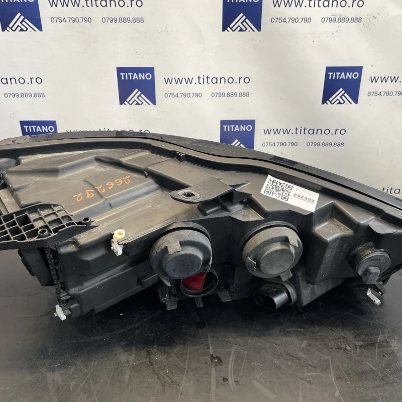 Far stanga xenon / Audi A6 Allroad C7 2013 / Caroserie, oglinzi si faruri