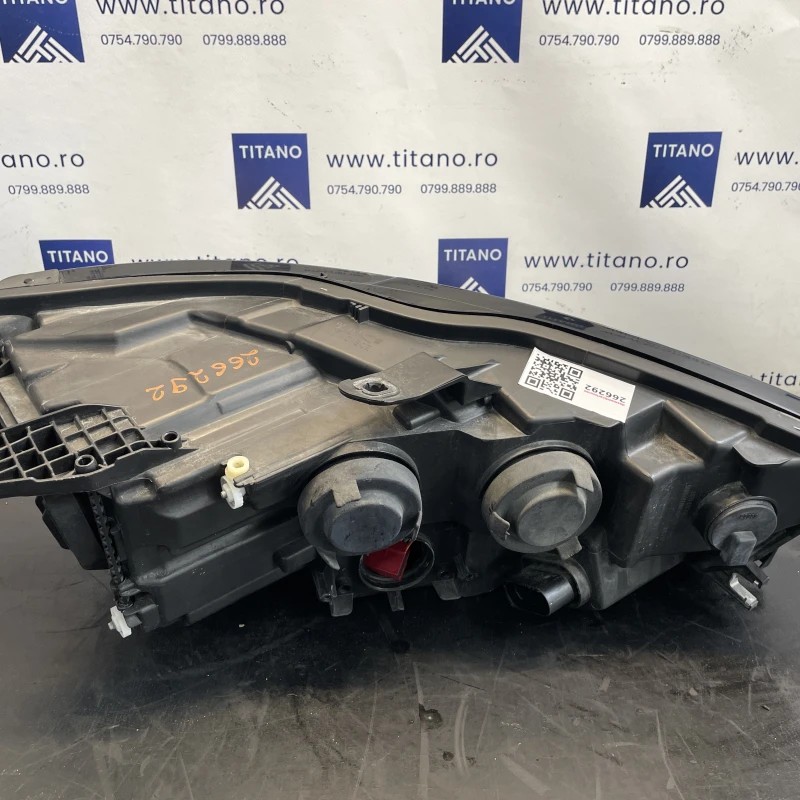 Far stanga xenon / Audi A6 Allroad C7 2013 / Caroserie, oglinzi si faruri