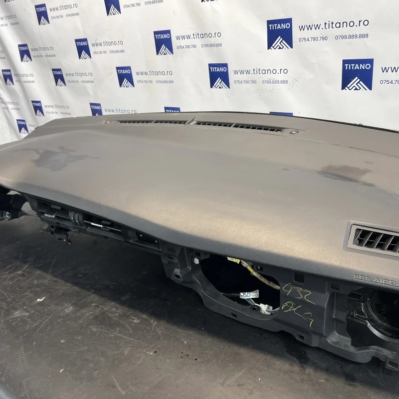 Plansa bord / Toyota Auris E180 2014 / Interior