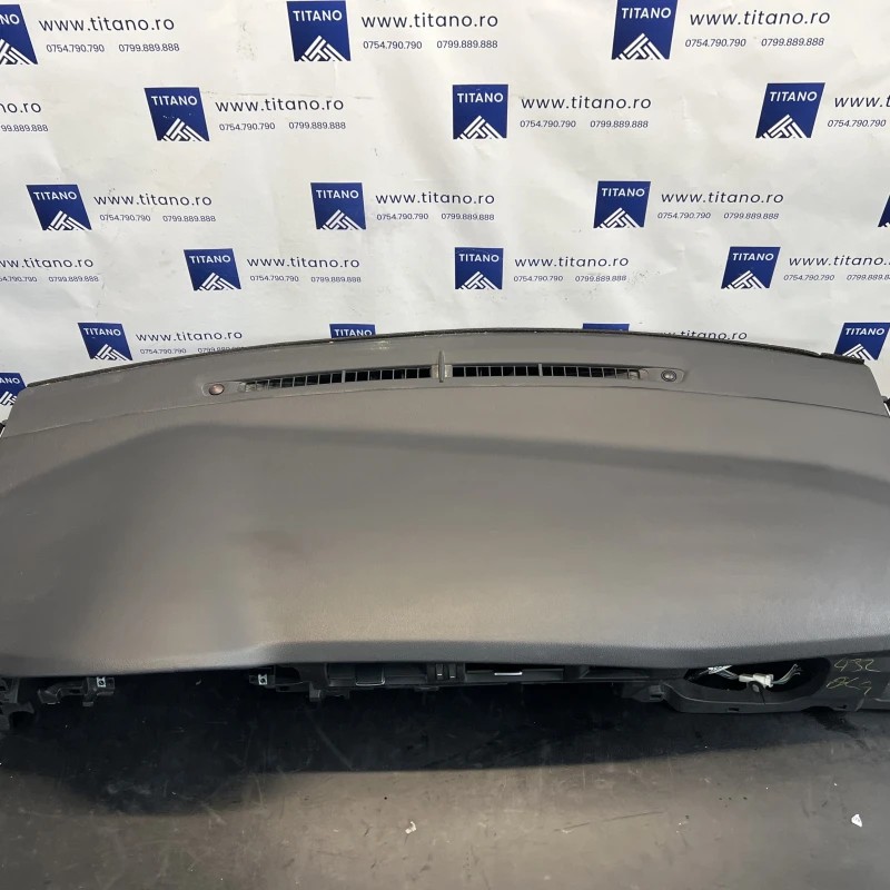 Plansa bord / Toyota Auris E180 2014 / Interior