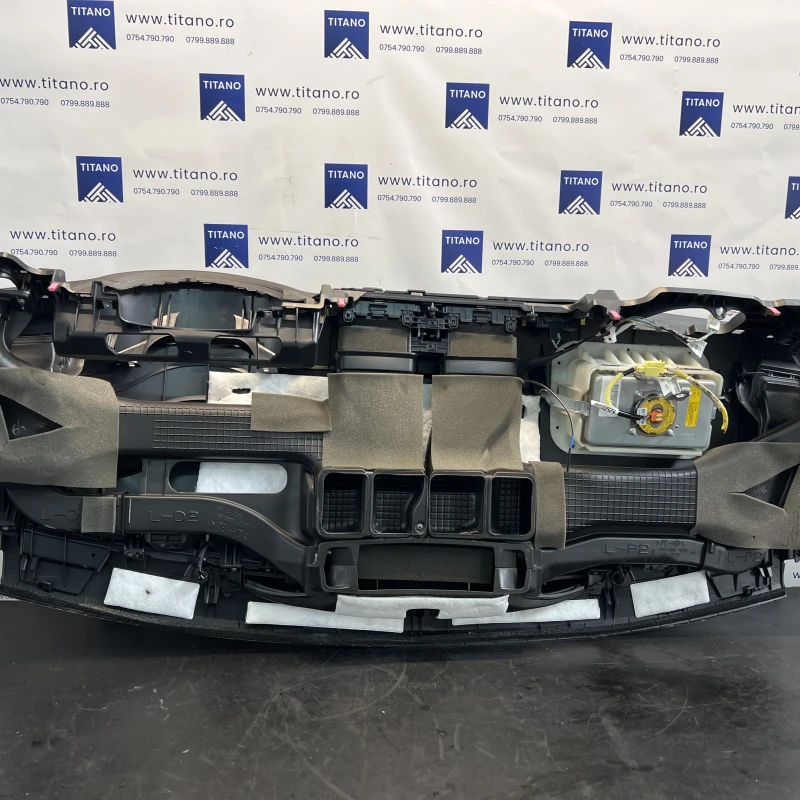 Plansa bord / Toyota Auris E180 2014 / Interior