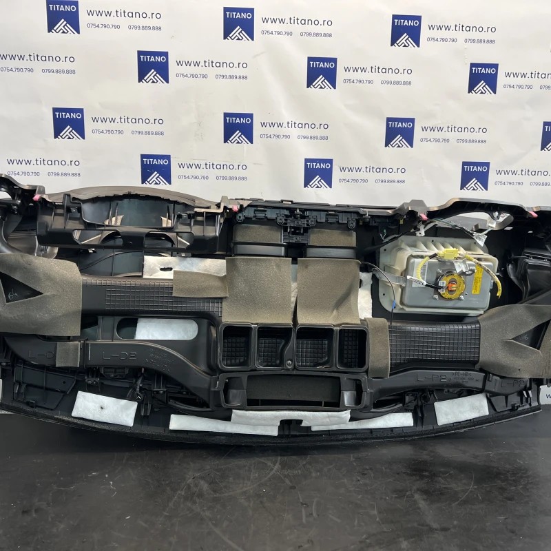 Plansa bord / Toyota Auris E180 2014 / Interior