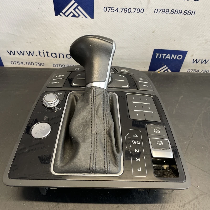 Consola centrala / Audi A6 Allroad C7 2013 / Interior
