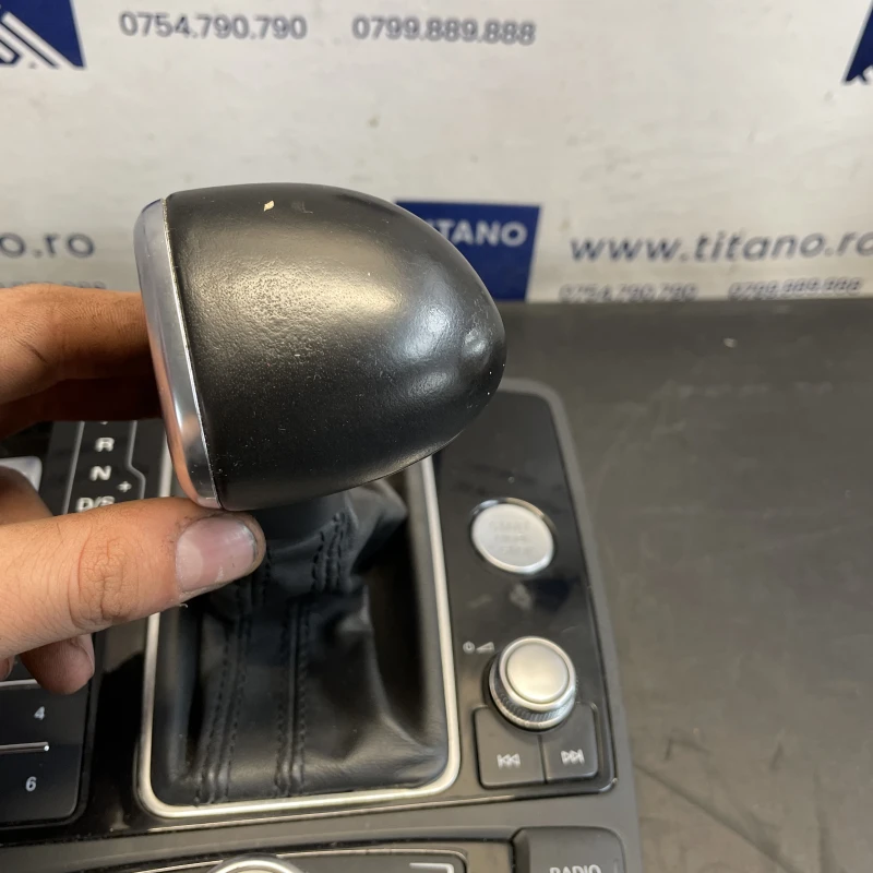 Consola centrala / Audi A6 Allroad C7 2013 / Interior