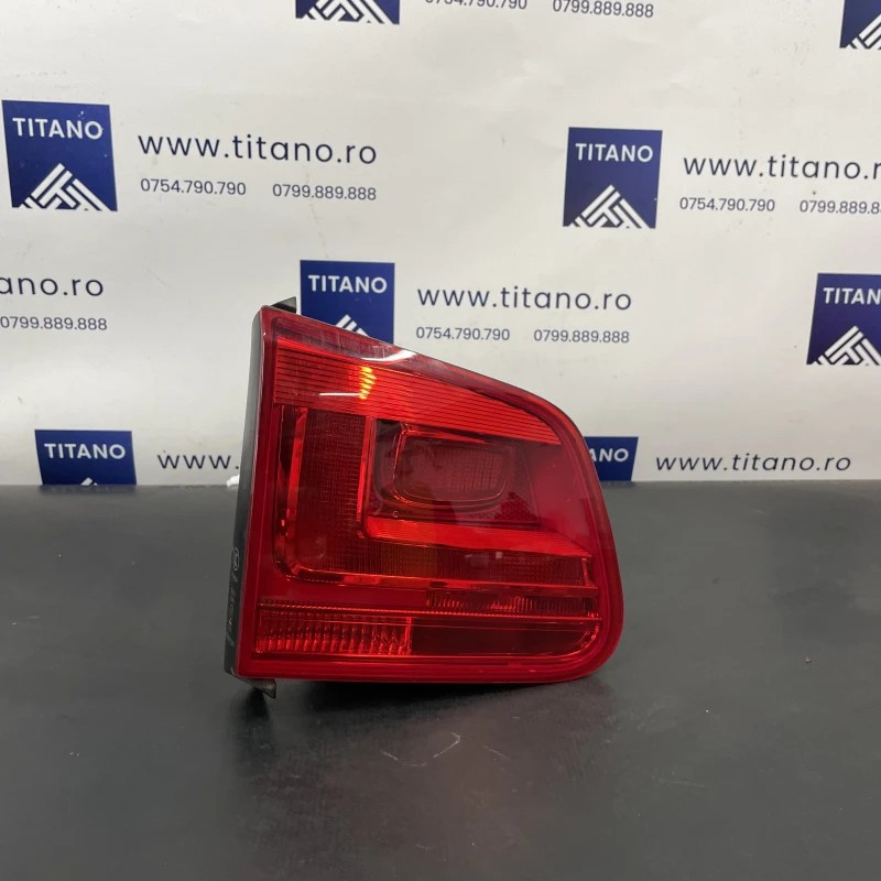 Stop stanga haion / Volkswagen Tiguan 5N facelift 2012 / Caroserie, oglinzi si faruri