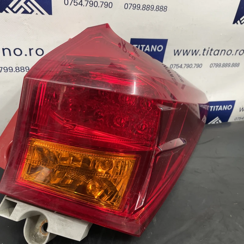 Stop dreapta caroserie / Toyota Auris E180 2014 / Caroserie, oglinzi si faruri