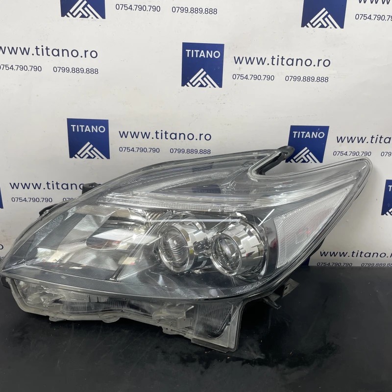 Far stanga led / Toyota Prius Prius 3 2012 / Caroserie, oglinzi si faruri