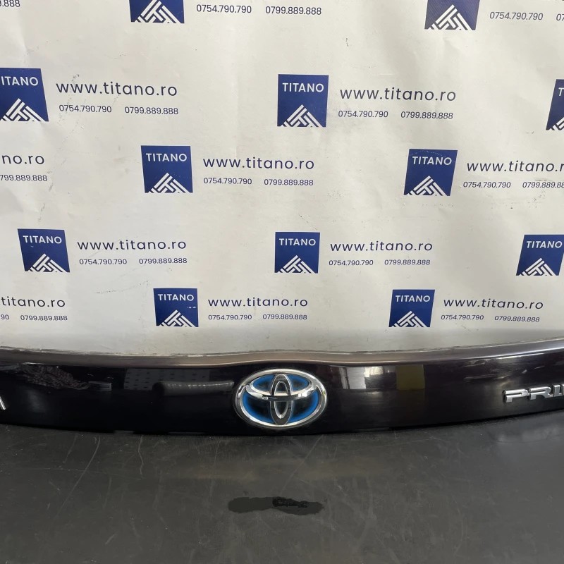 Ornament haion / Toyota Prius Prius 3 2012 / Caroserie, oglinzi si faruri