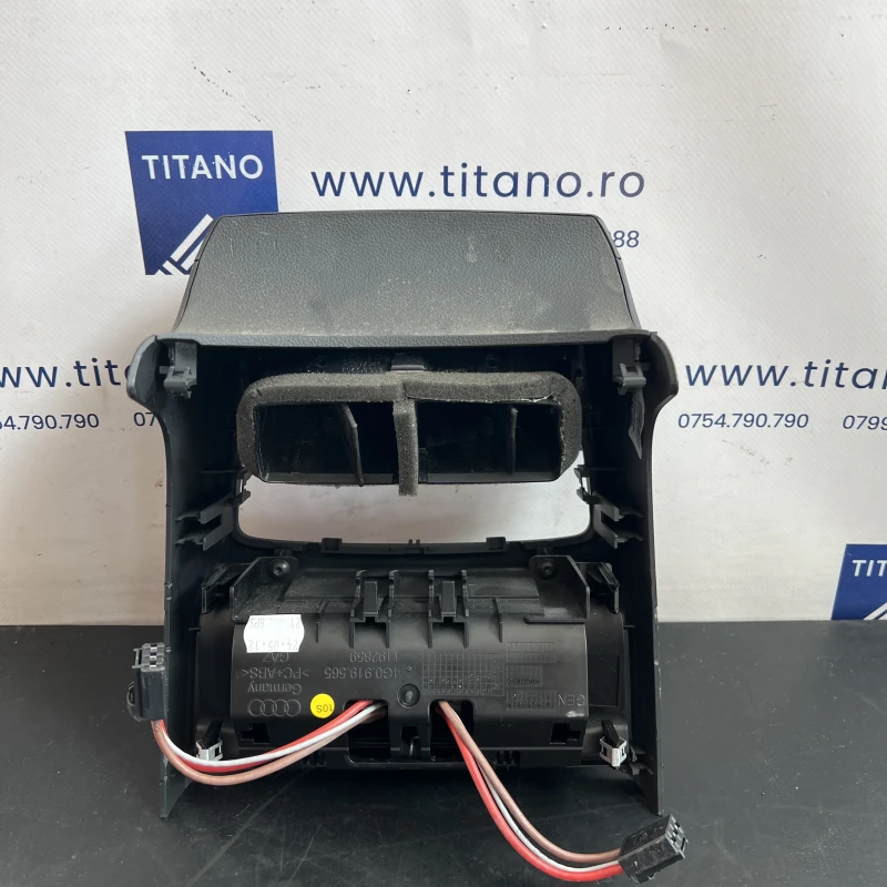 Grila ventilatie aer spate / Audi A6 Allroad C7 2013 / Interior