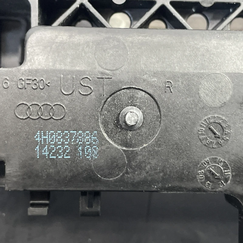 Maner usa dreapta fata / Audi A6 Allroad C7 2013 / Caroserie, oglinzi si faruri