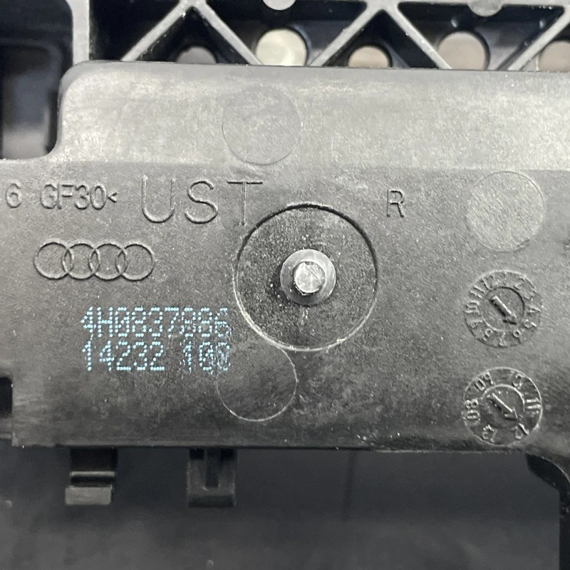 Maner usa dreapta fata / Audi A6 Allroad C7 2013 / Caroserie, oglinzi si faruri