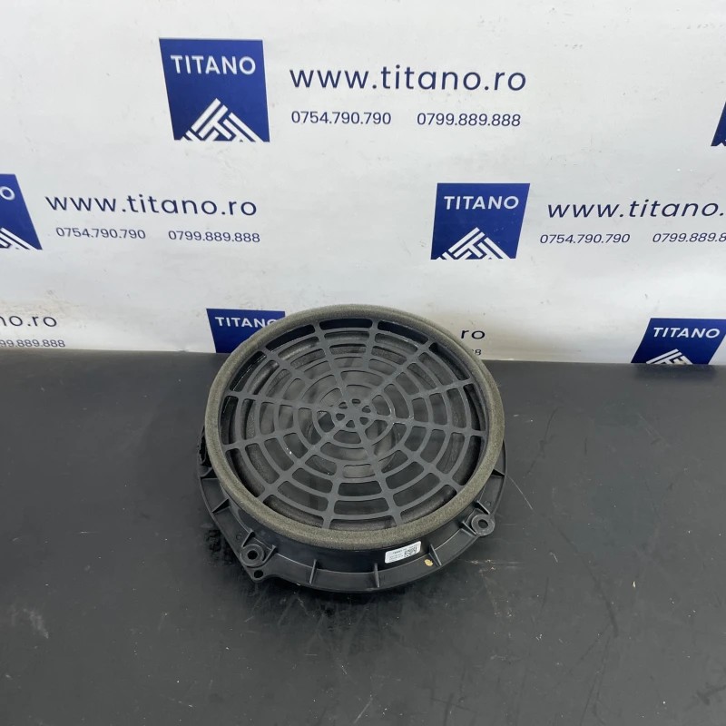Boxa usa fata / Audi A6 Allroad C7 2013 / Audio si electronice