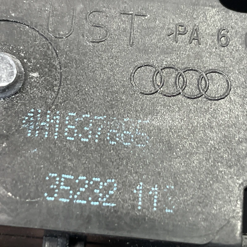 Maner usa stanga fata / Audi A6 Allroad C7 2013 / Caroserie, oglinzi si faruri