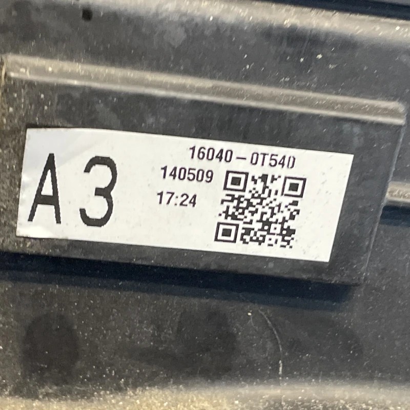 Set radiatoare / Toyota Auris E180 2014 / Motor, racire si evacuare