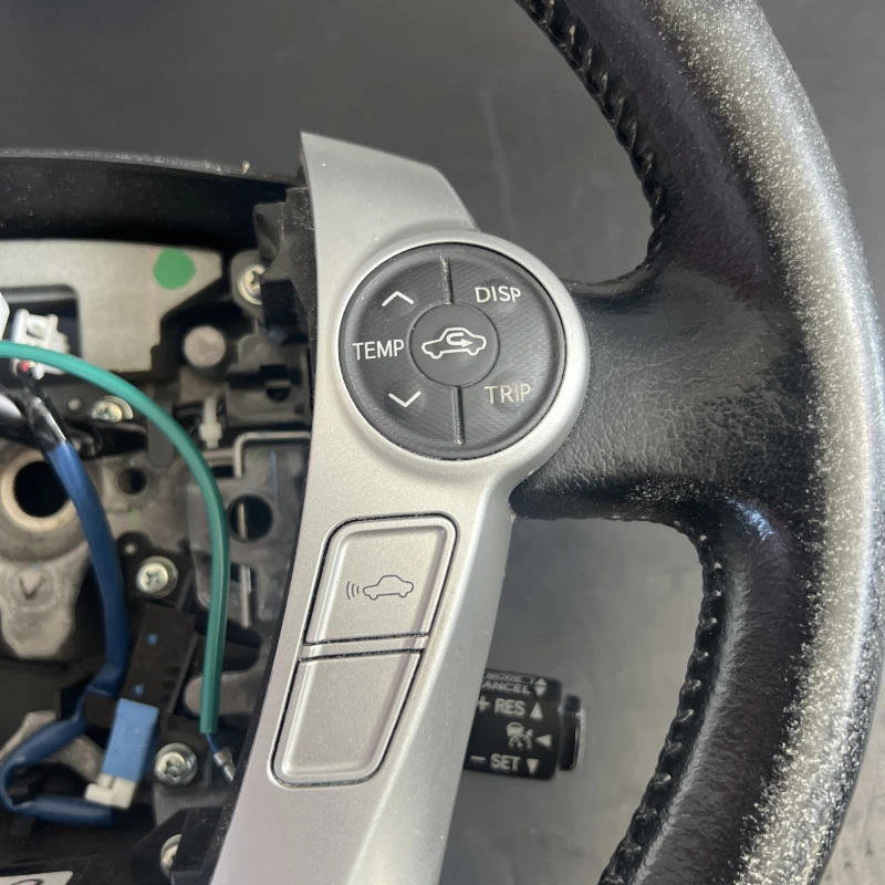 Volan cu comenzi / Toyota Prius Prius 3 2012 / Interior