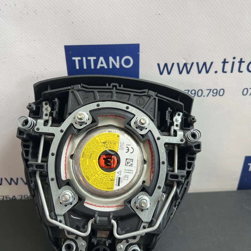 Airbag volan / Toyota Auris E180 2014 / Interior