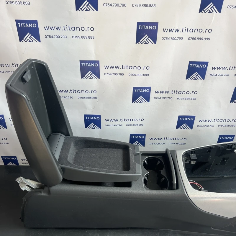 Cotiera centrala / Audi A6 Allroad C7 2013 / Interior