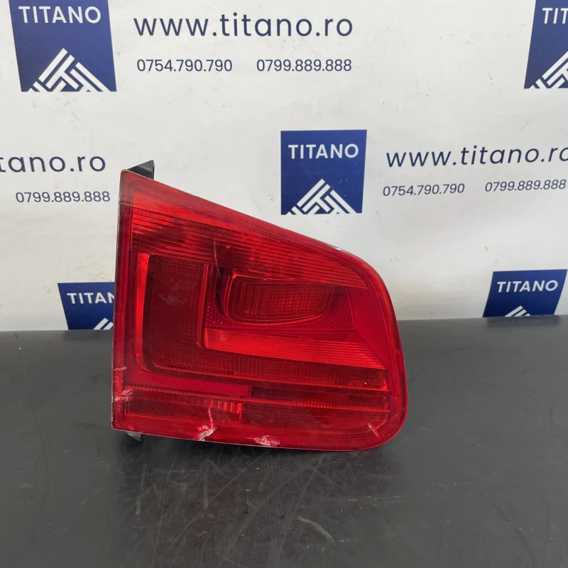 Stop stanga haion / Volkswagen Tiguan 5N facelift 2012 / Caroserie, oglinzi si faruri