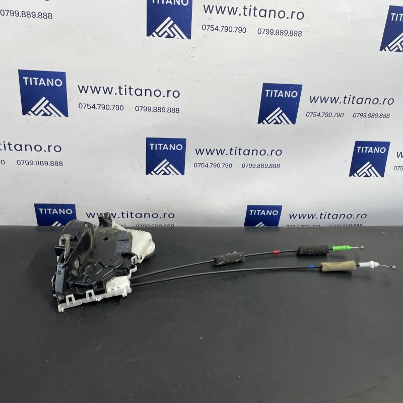 Iala broasca usa dreapta fata / Toyota Prius Prius 3 2012 / Caroserie, oglinzi si faruri