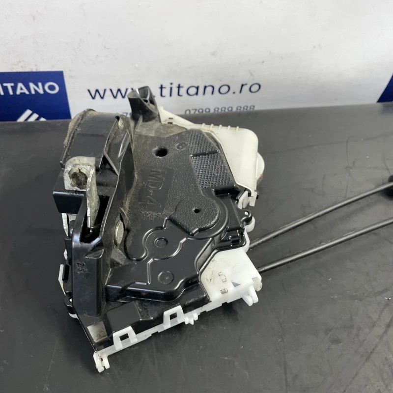 Iala broasca usa dreapta fata / Toyota Prius Prius 3 2012 / Caroserie, oglinzi si faruri