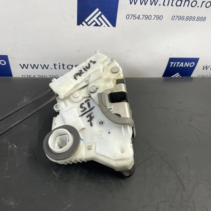 Iala broasca usa stanga fata / Toyota Prius Prius 3 2012 / Caroserie, oglinzi si faruri