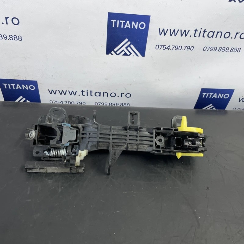 Maner usa dreapta fata / Toyota Prius Prius 3 2012 / Caroserie, oglinzi si faruri