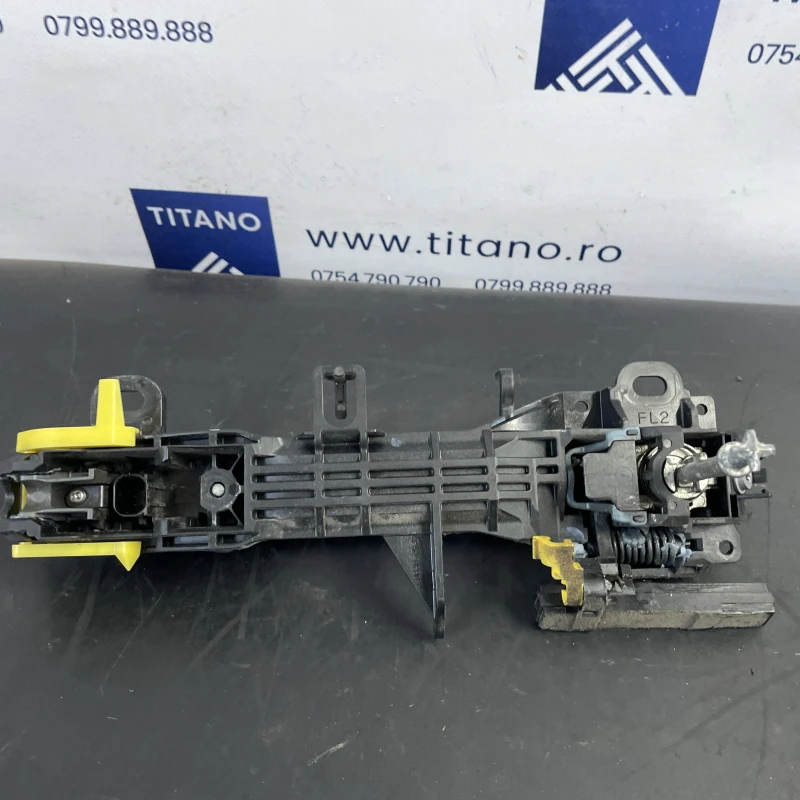 Maner usa stanga fata / Toyota Prius Prius 3 2012 / Caroserie, oglinzi si faruri
