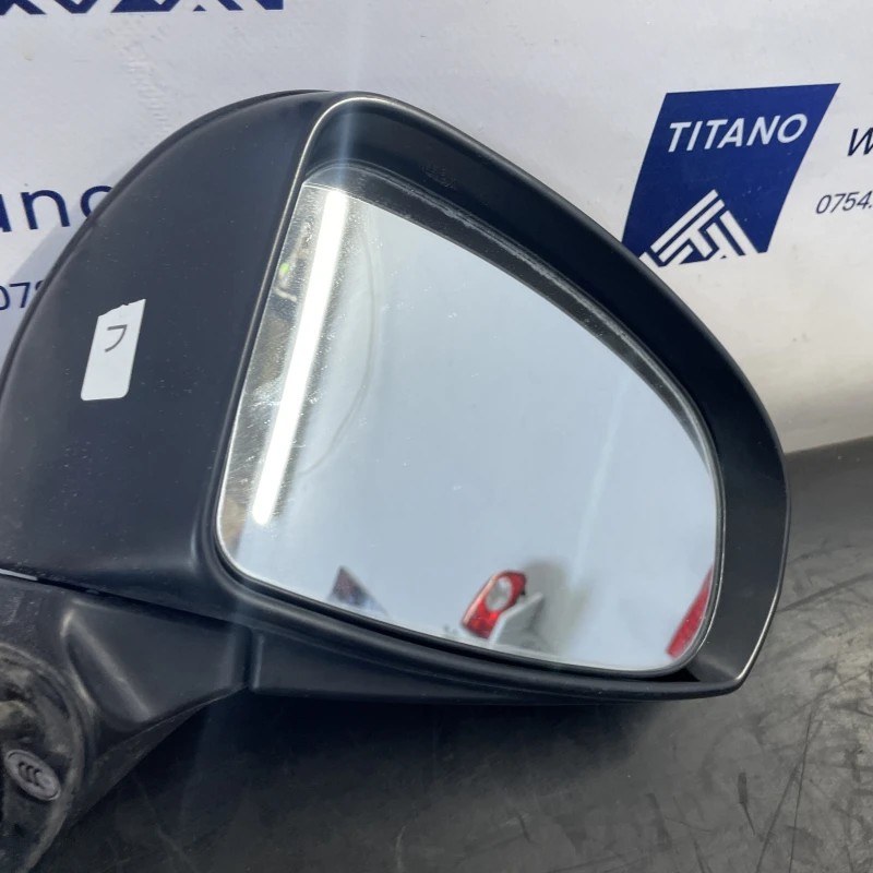 Oglinda dreapta / Toyota Prius Prius 3 2012 / Caroserie, oglinzi si faruri