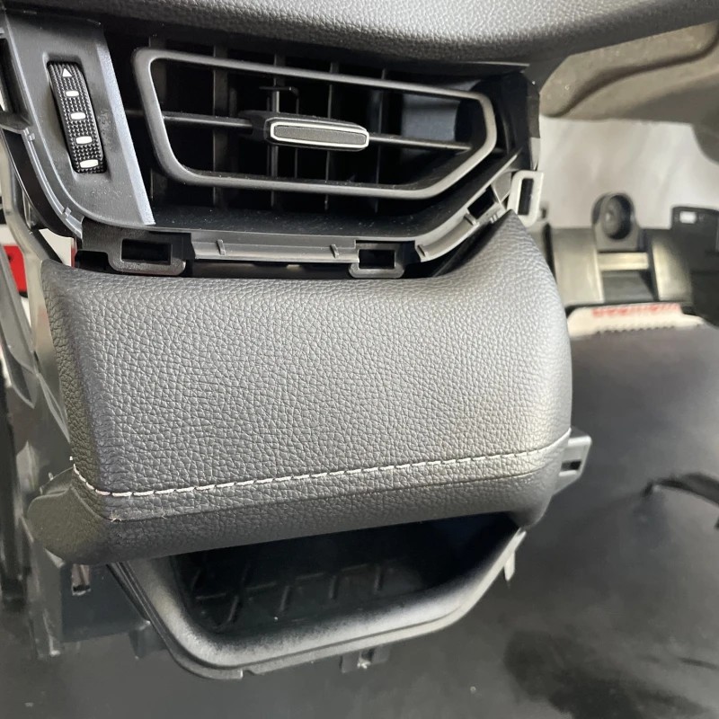 Plansa bord / Toyota Rav4 XA40 2024 / Interior