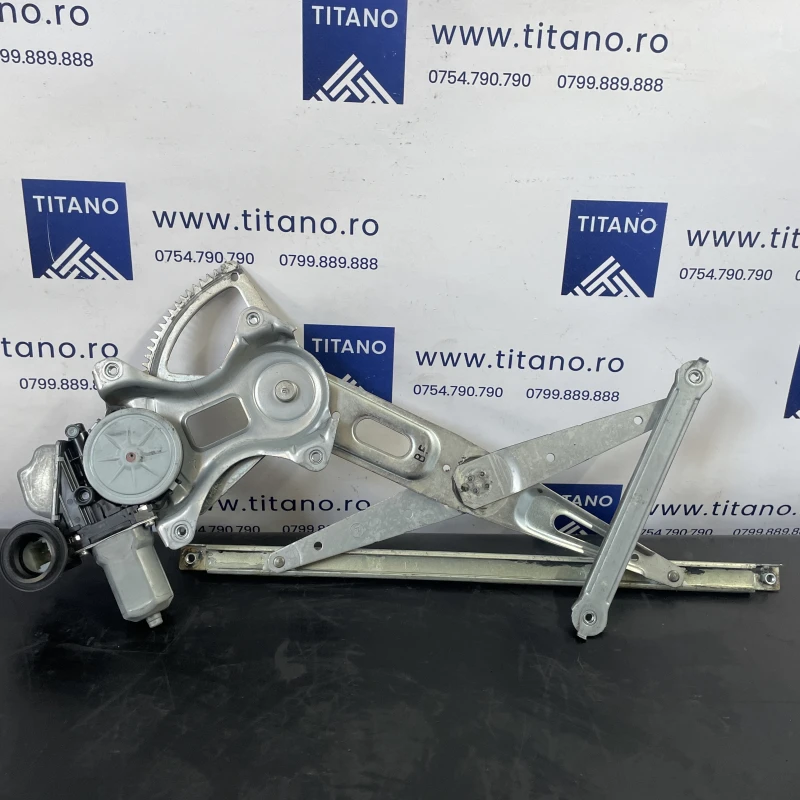 Macara geam stanga fata / Toyota Prius Prius 3 2012 / Caroserie, oglinzi si faruri