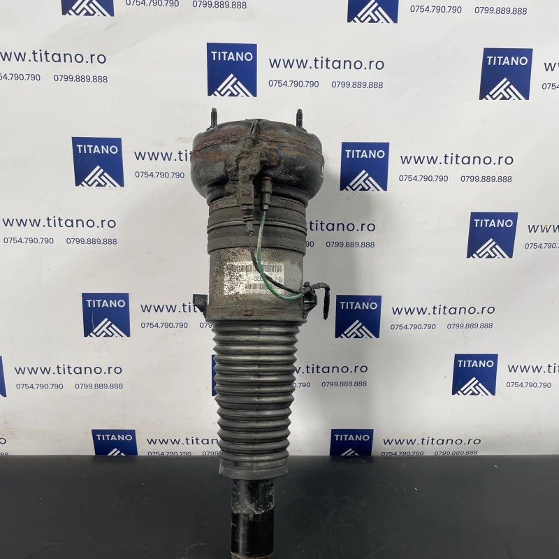 Perna aer dreapta fata / Audi A6 Allroad C7 2013 / Directie si suspensie