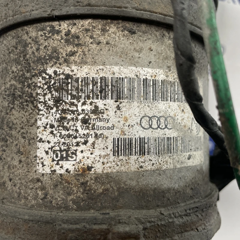 Perna aer dreapta fata / Audi A6 Allroad C7 2013 / Directie si suspensie