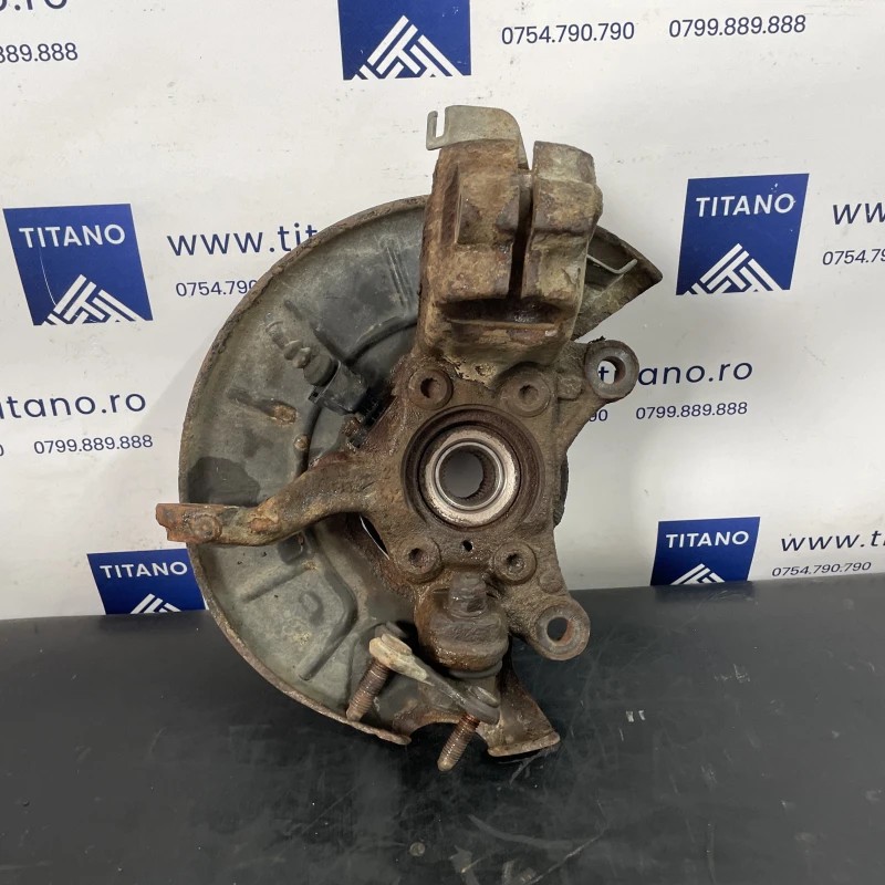 Fuzeta stanga fata / Volkswagen Tiguan 5N facelift 2012 / Directie si suspensie