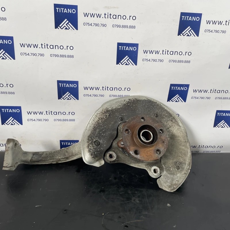 Fuzeta stanga fata / Audi A6 Allroad C7 2013 / Directie si suspensie